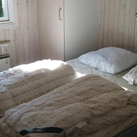 Feriehus Holiday Enebaervej Allingabro X