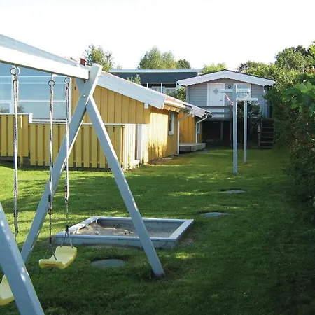 Feriehus Holiday Enebaervej Allingabro X *